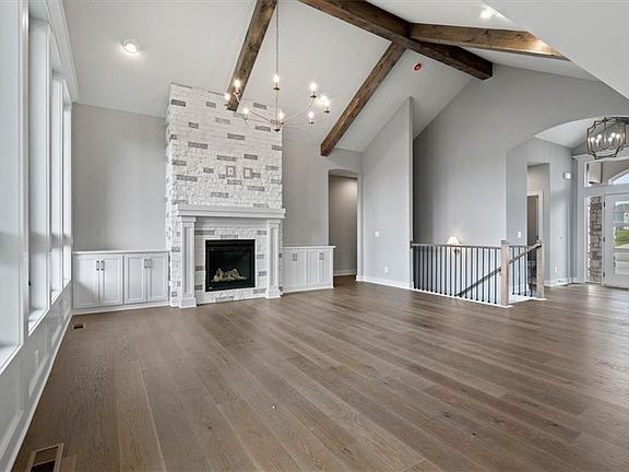 5th image of 2319 SW Serena Pl