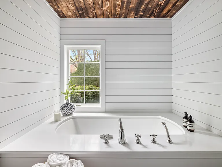 2749 Montauk Hwy — Photo 12
