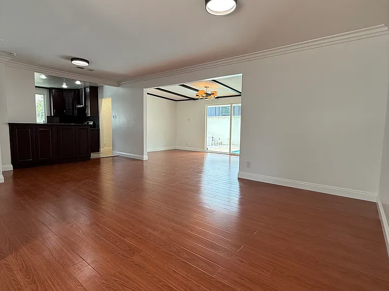 17346 Martha St — Photo 11
