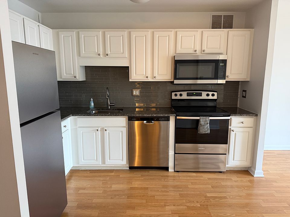 1st image of 211 E Ohio St APT 2506