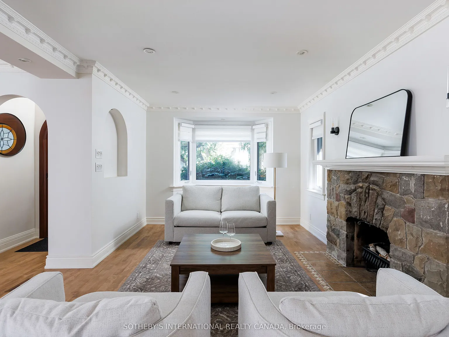 4 bed, $5,000 — Photo 4