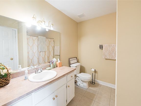 2nd image of 703 Edmon Ave