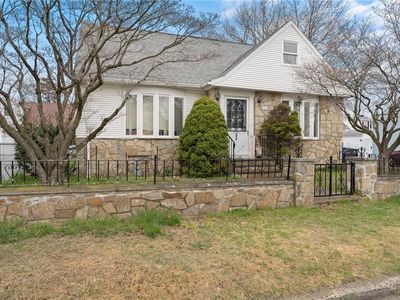 62 Stearns St, Pawtucket, RI, 02861
