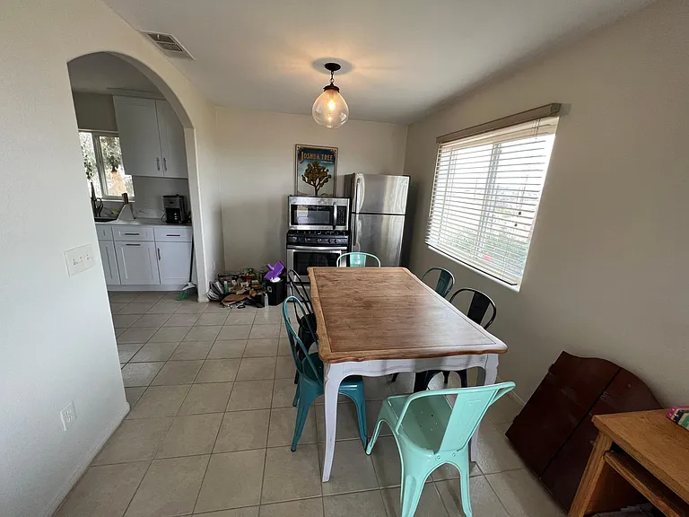 61786 Desert Air Rd #B — Photo 9