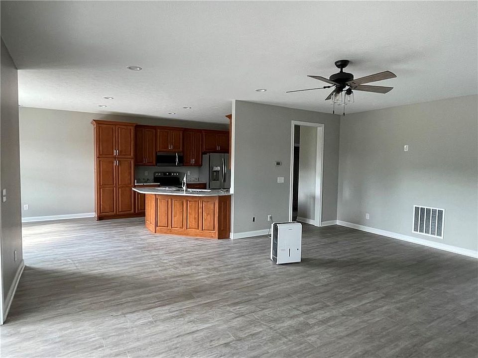 2nd image of 10008 N Mill Run Dr