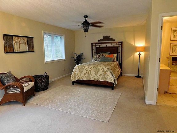 4th image of 111 East Ave