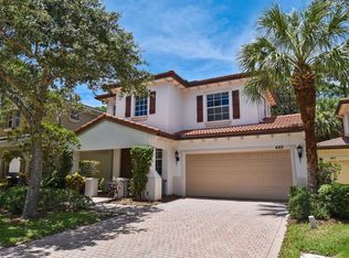 445 Pumpkin Dr, Palm Beach Gardens, FL 33410