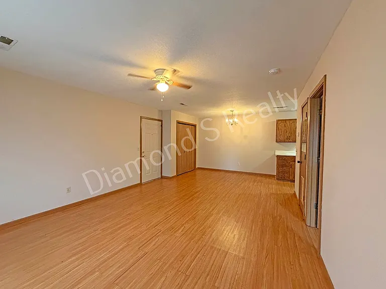 2159 East Macs Court — Photo 6