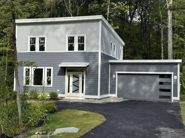 815 Burts Pit Rd, Northampton, MA 01062