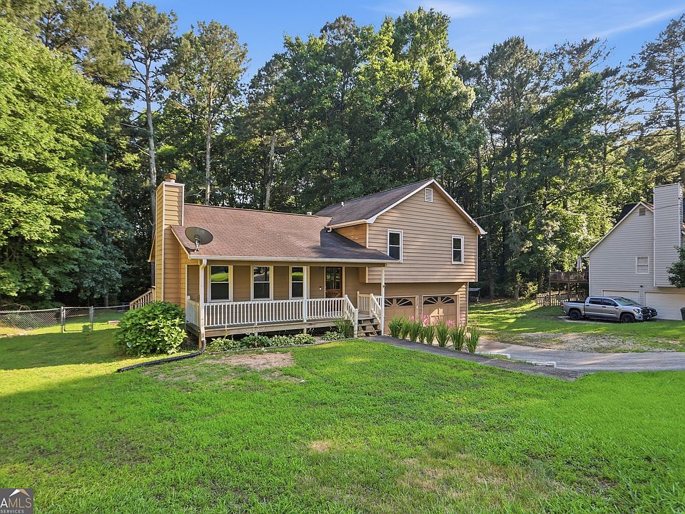 1st image of 3 Crocker Ln