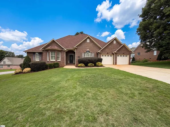 324 S Griffin Mill Ct, Spartanburg, SC 29307