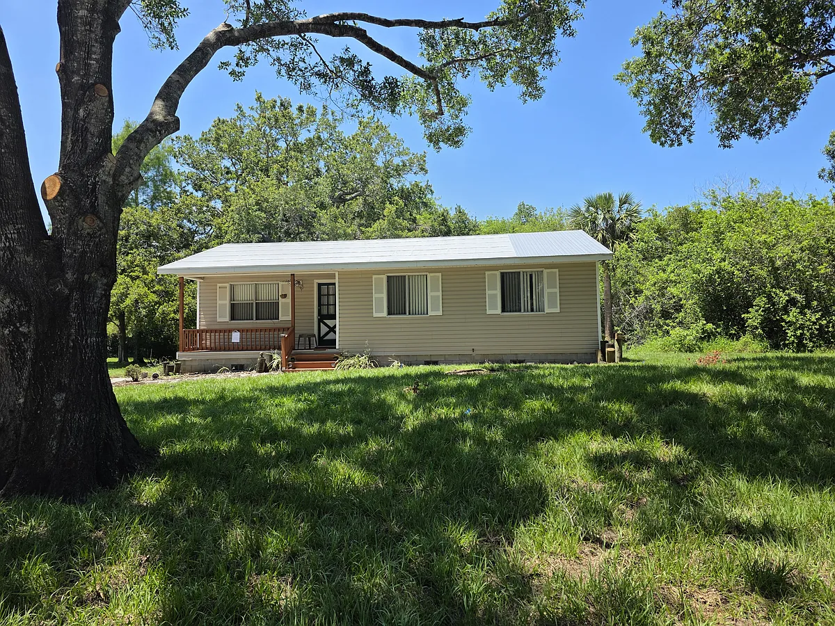 Building Photo - 117 Acorn Ter