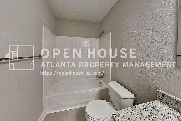 400 Ansley Dr — Photo 16