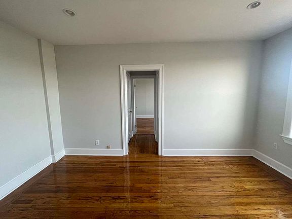 4th image of 3235 30th St #44