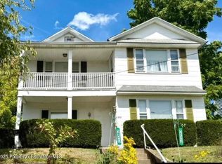250-252 Hickory St, Peckville, PA 18452