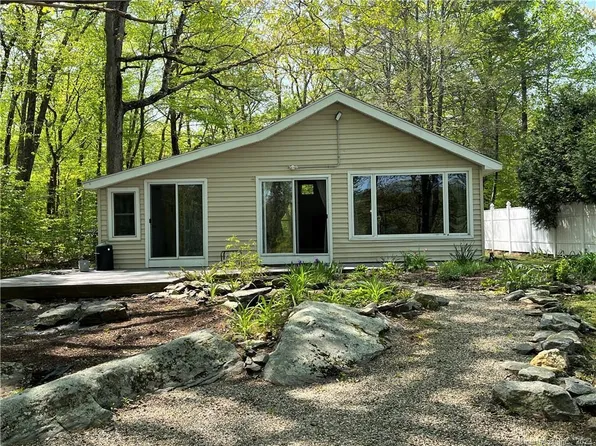 118 Vernon Branch Road, Coventry, CT 06238