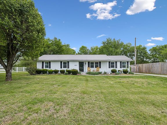 3rd image of 2857 Barfield Rd