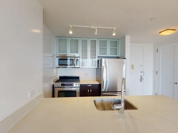 808 Columbus Avenue image 1 of 9