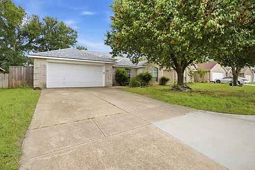 1105 Hidden Glade Dr Photo 1