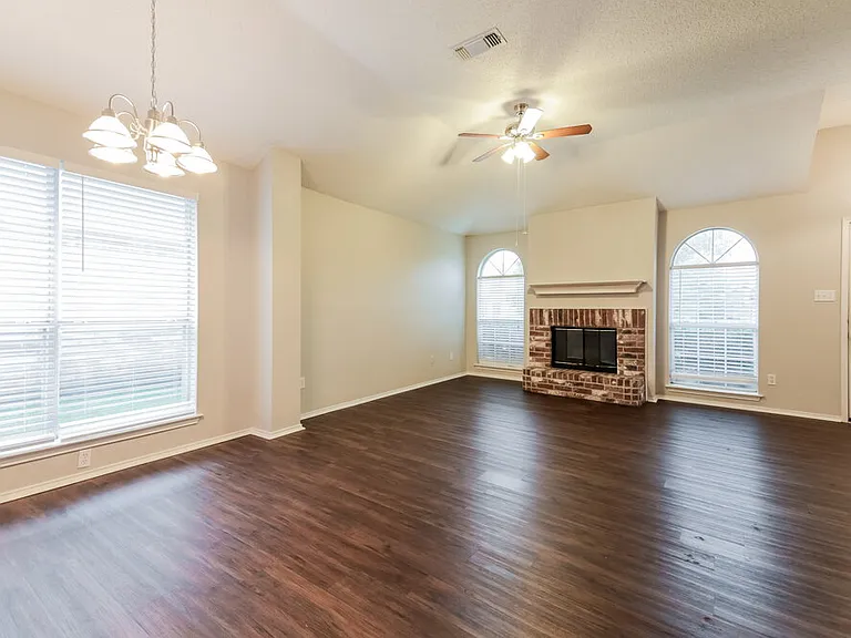 2824 Bent Brook Dr — Photo 6
