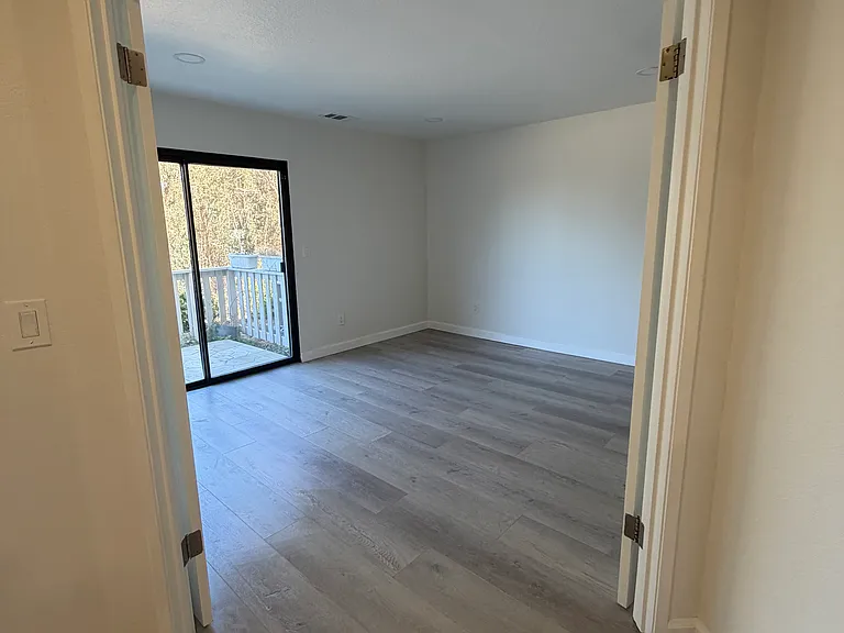 1105 Devonwood — Photo 6