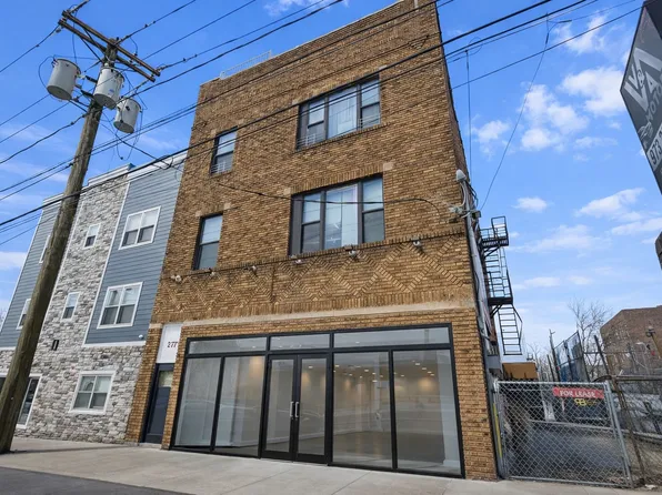 273 16th Ave APT 3, Newark, NJ 07103