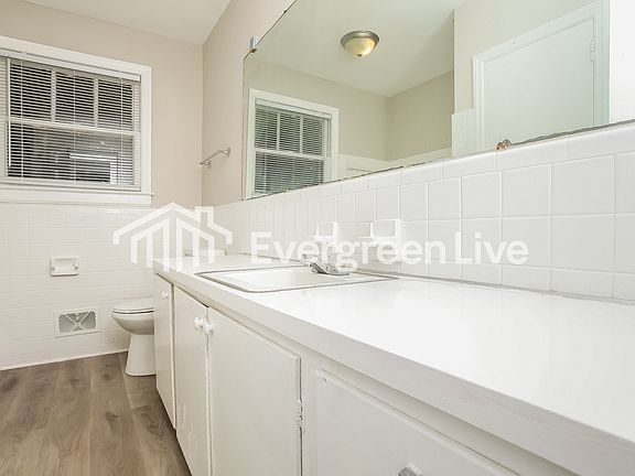5th image of 752 Shull St