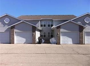 871-879 Saint Albert The Grn, Sun Prairie, WI 53590