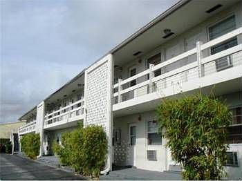 1st image of 2185 NE 123rd St APT 210