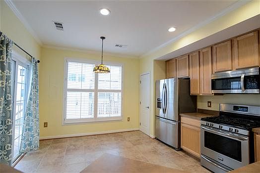 4th image of 6004 Saint Hubert Ln