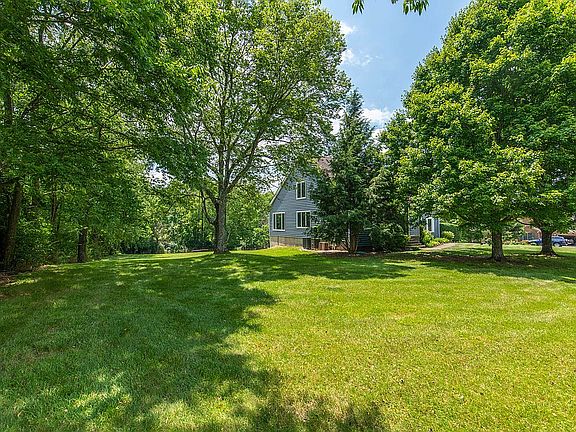 3rd image of 109 Song Sparrow Ln