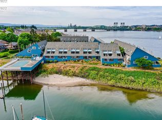 95 N Hayden Bay Dr, Portland, OR