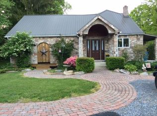 130 Whispering Acres Ln, Wind Gap, PA 18091