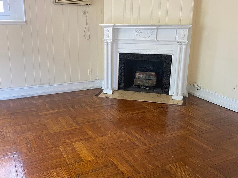 237 S 21st St #6 — Photo 2