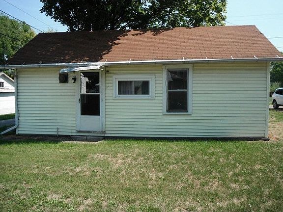 2nd image of 321.5 S Sandusky Ave