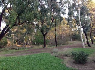 2076 Meadow View Ln, Costa Mesa, CA 92627