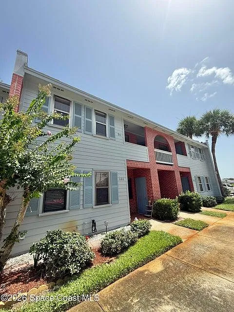 1785 Harrison St #211