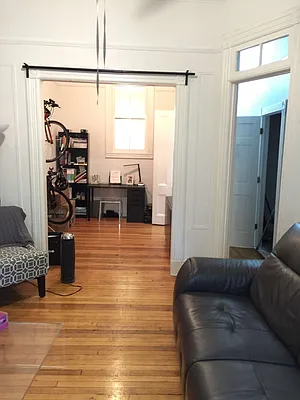 Rented by null | media 36