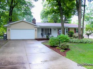 1536 Woodland St, Jenison, MI 49428