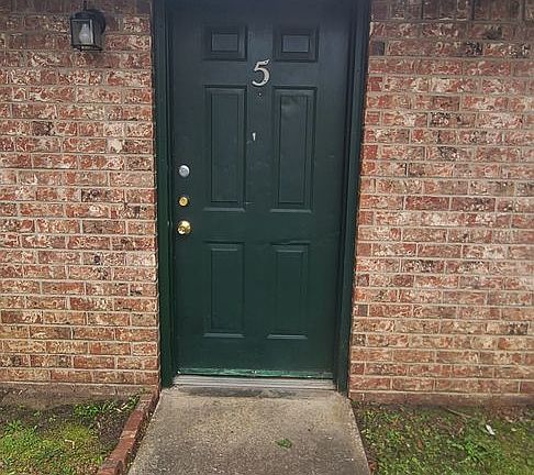 2nd image of 318 Houston St #1-10