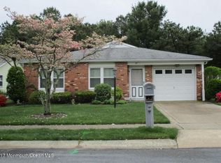 27 Meadowbrook Rd, Brick, NJ 08723