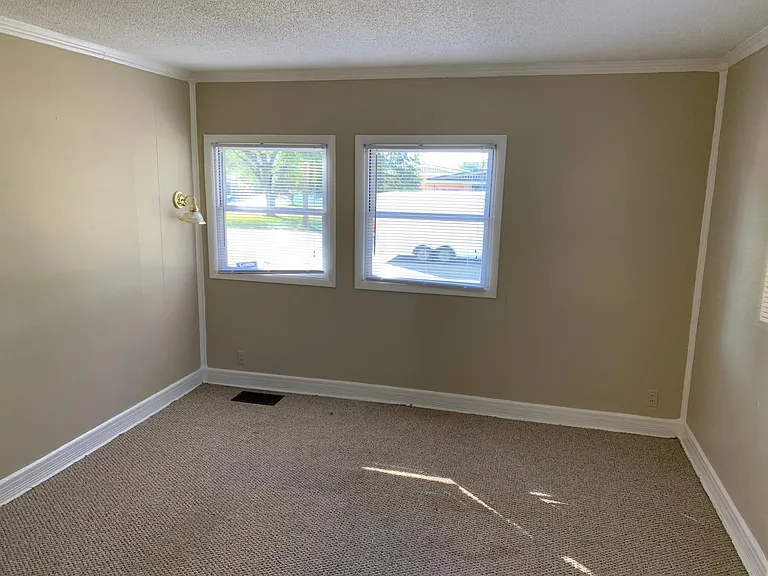 606 S Mattis Ave #2 — Photo 10