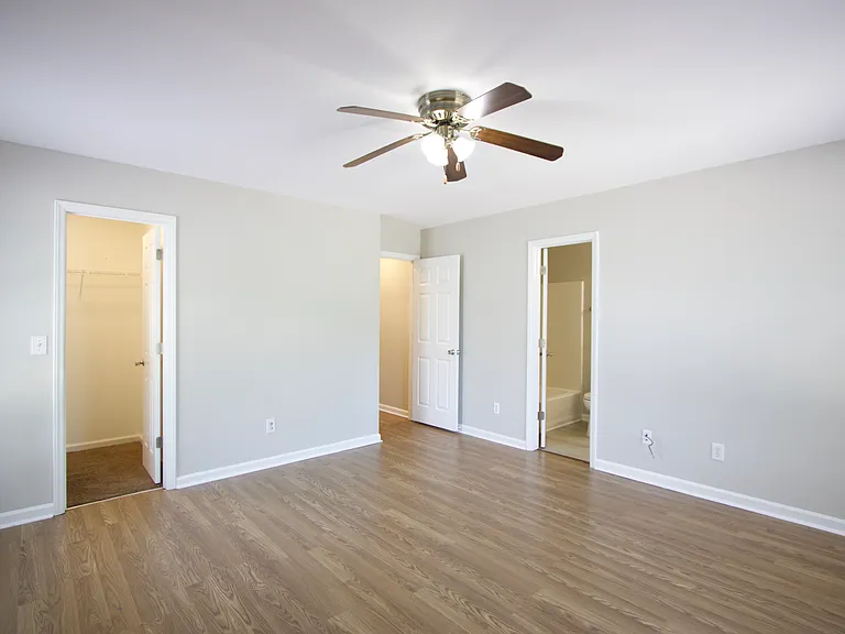 4216 Lake Woodard Dr — Photo 22