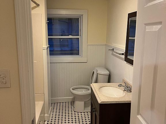 4th image of 51 Princeton St Floor 2
