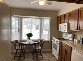 401 Hawthorne Ct, Flemington, NJ 08822
