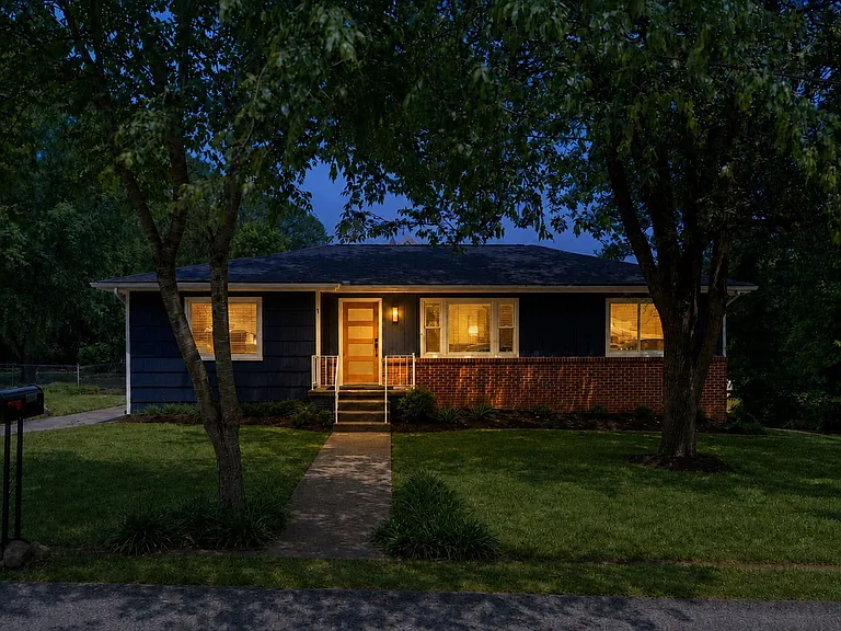 3351 Black Oak Cir — Photo 3