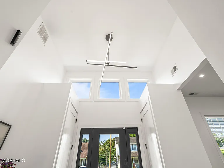 519 Laurel Ave — Photo 8