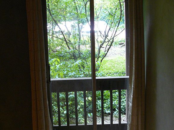 5th image of 5515 Lakeside Dr APT 1C