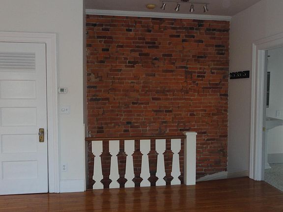 3rd image of 68 E Hubbard Ave