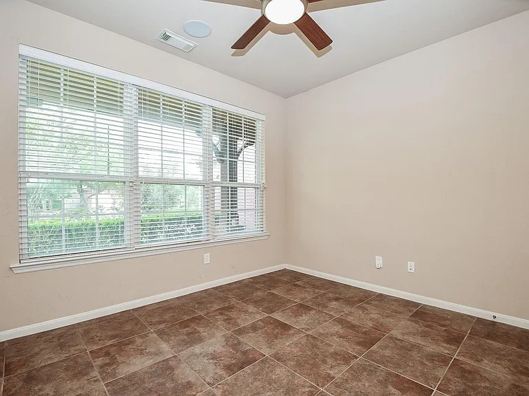 21502 Venture Park Dr — Photo 11